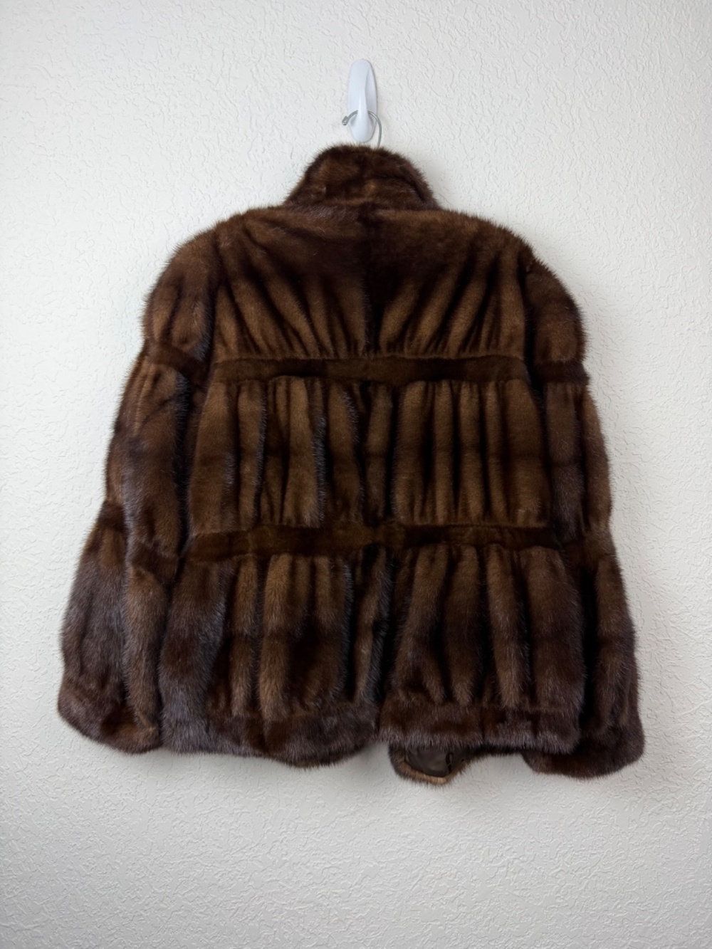 Vintage Saga Mink Female Ranch Mink Genuine Brown Fur Jacket Coat - Picture 3 of 12